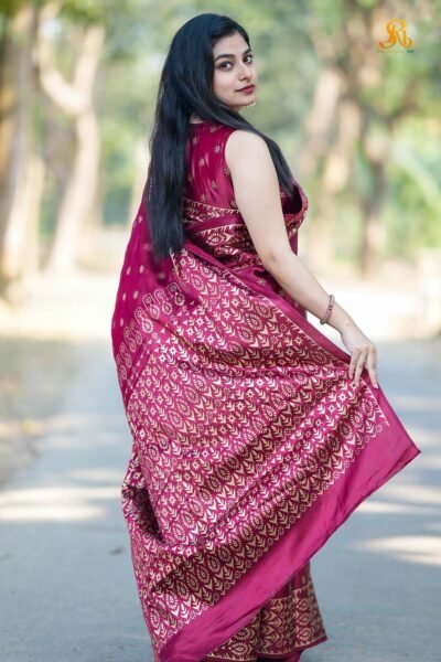 প্রিমিয়াম জাপানি সিল্ক শাড়ি + ব্লাউজ পিস Maroon color (RBM-23)