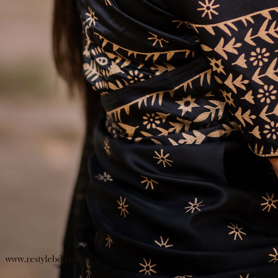 প্রিমিয়াম জাপানি সিল্ক শাড়ি + ব্লাউজ পিস Black color (RSB- 26) - Image 2