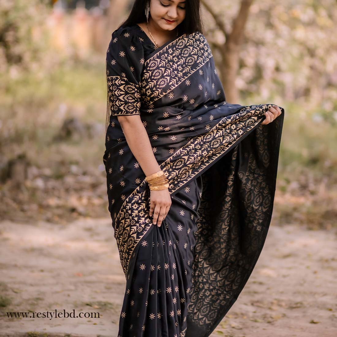 প্রিমিয়াম জাপানি সিল্ক শাড়ি + ব্লাউজ পিস Black color (RSB- 26) - Image 3